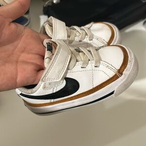 Nike toddler shoes